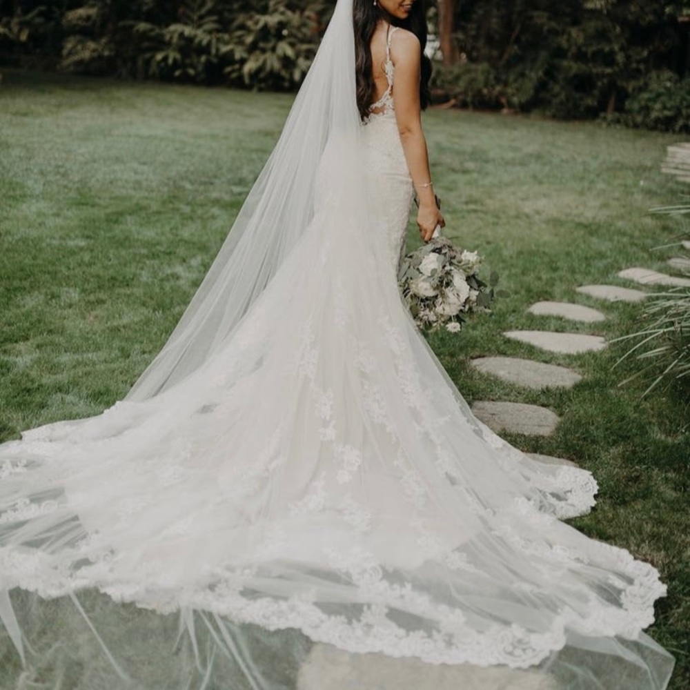 Light Ivory Cathedral Veil